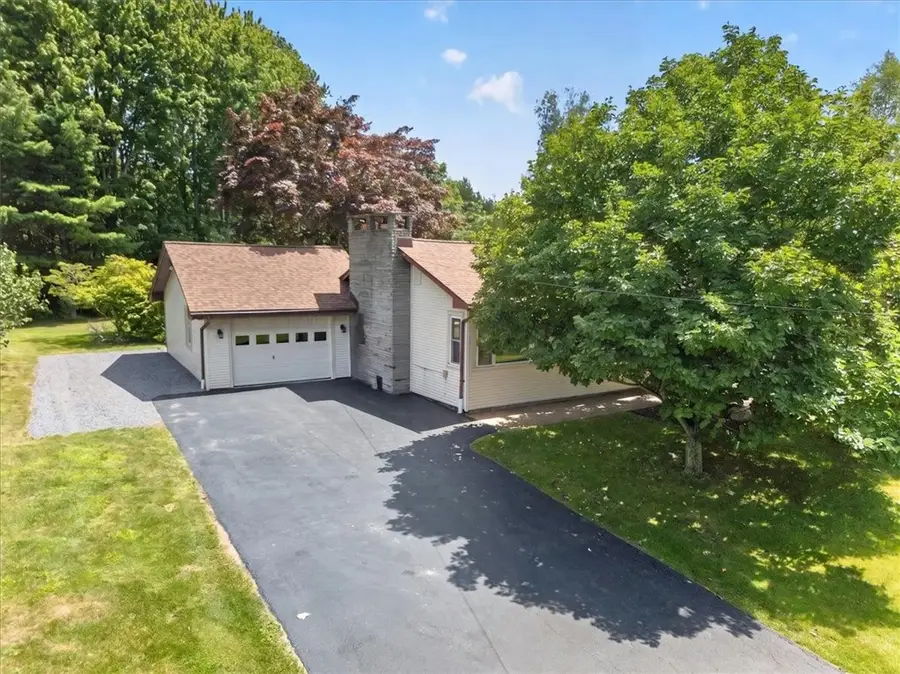 4304 Ontario Center Road, Walworth, NY 14568 - #2