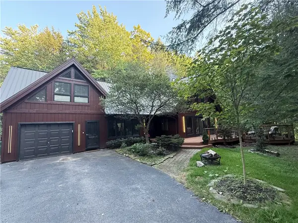 33 Woodstock Road, Glenwood, NY 14069