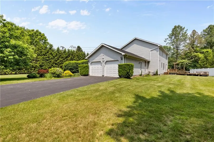 2 Hunters Pointe, Pittsford, NY 14534 - #3