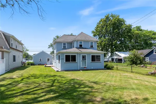 2751 Edgemere Drive, Rochester, NY 14612