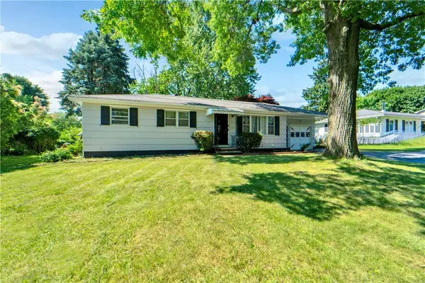 163 Fleetwood Drive, Rochester, NY 14609