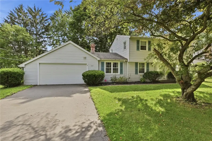 107 Wheatstone Circle, Fairport, NY 14450 - #2