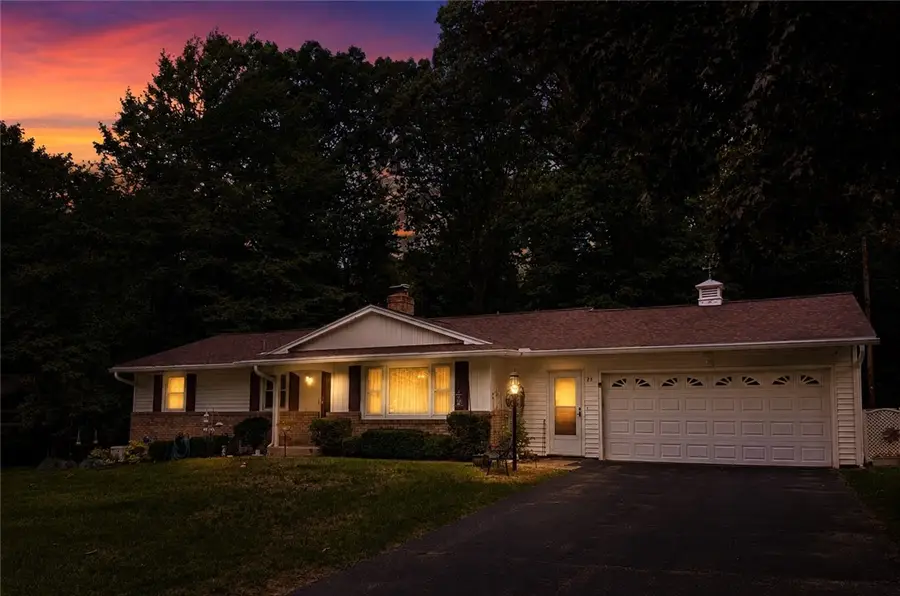 28 Kingswood Drive, Rochester, NY 14624 - #3