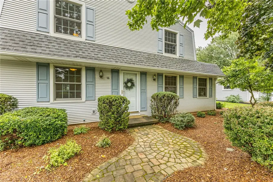 16 S Ridge Trail, Fairport, NY 14450 - #2