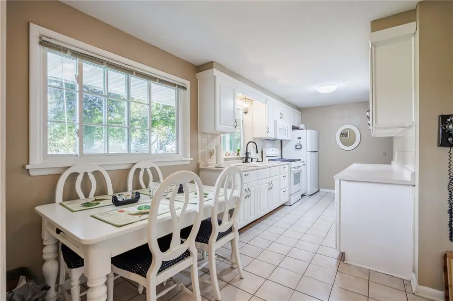 77 Willowen Drive, Rochester, NY 14609 - #3