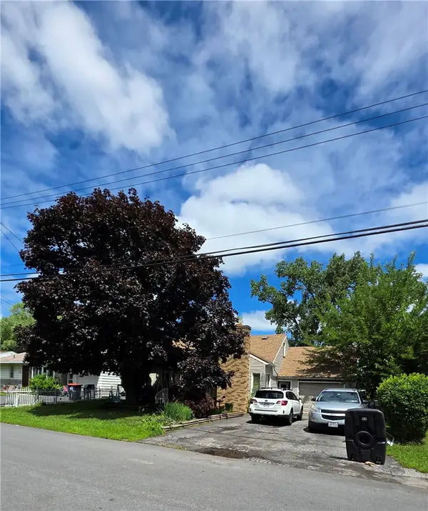 136 Teakwood Drive, Rochester, NY 14609