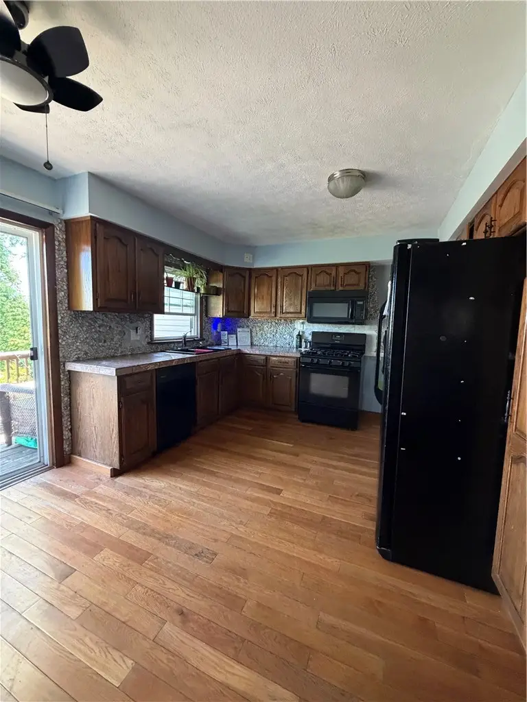 136 Teakwood Drive, Rochester, NY 14609 - #2