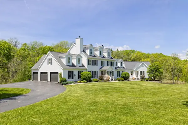 6126 Rossier Rd, Canandaigua, NY 14424