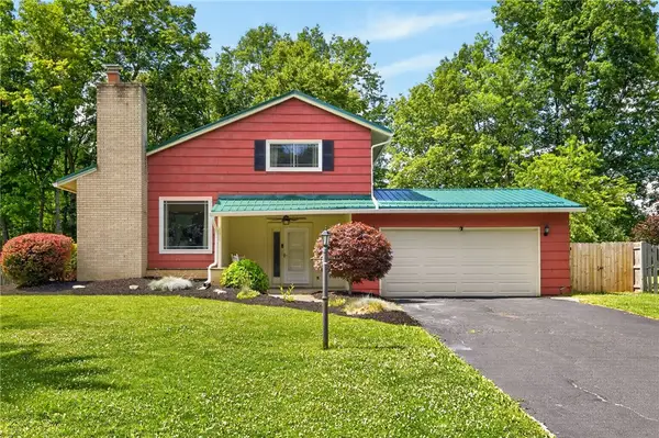 136 Holiday Lane, Canandaigua, NY 14424