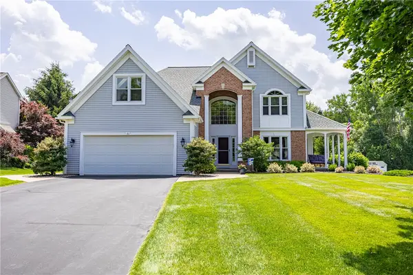 5 Teal Drive, Fairport, NY 14450