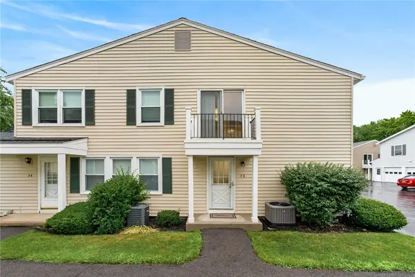 28 Arrowhead Way S, Fairport, NY 14450