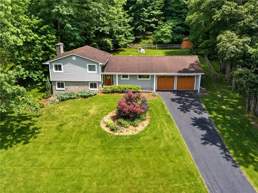 24 Little Spring Run, Fairport, NY 14450 - #2