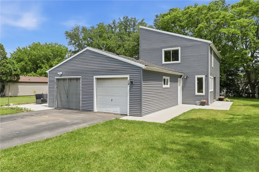 12 Hanningfield Circle, Fairport, NY 14450 - #1