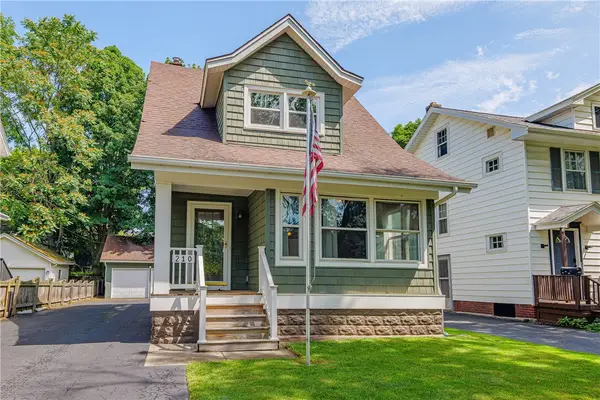 210 Laurelton Road, Rochester, NY 14609