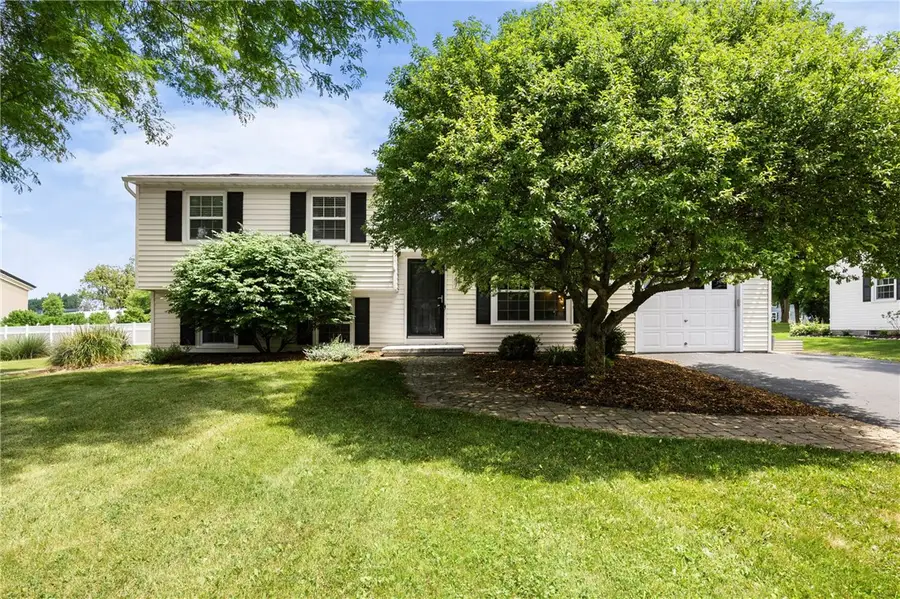 1747 Elmwood Circle, Farmington, NY 14425 - #3