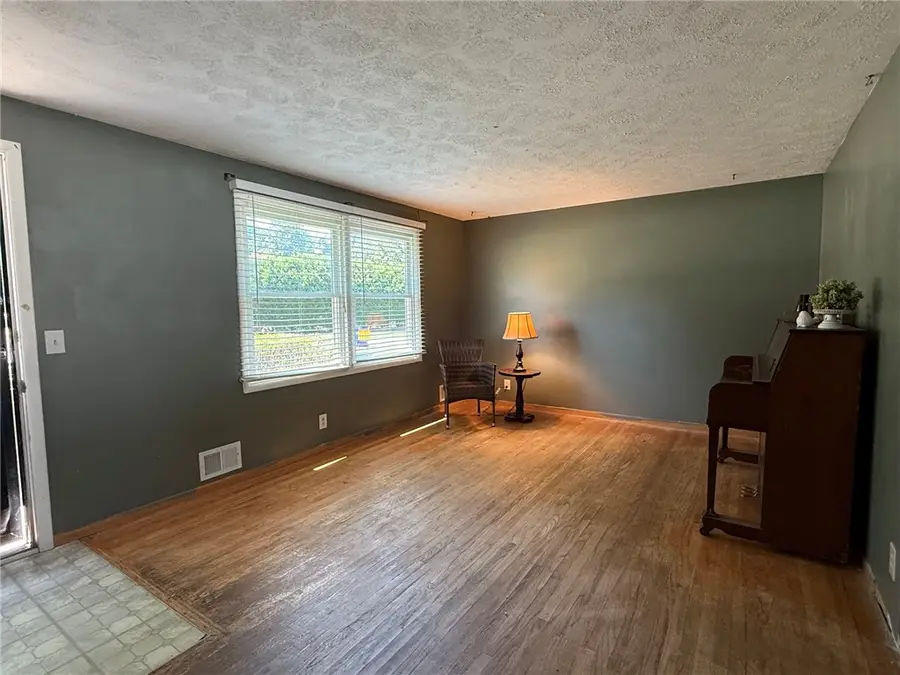 678 Fox Meadow Road, Greece, NY 14626 - #3