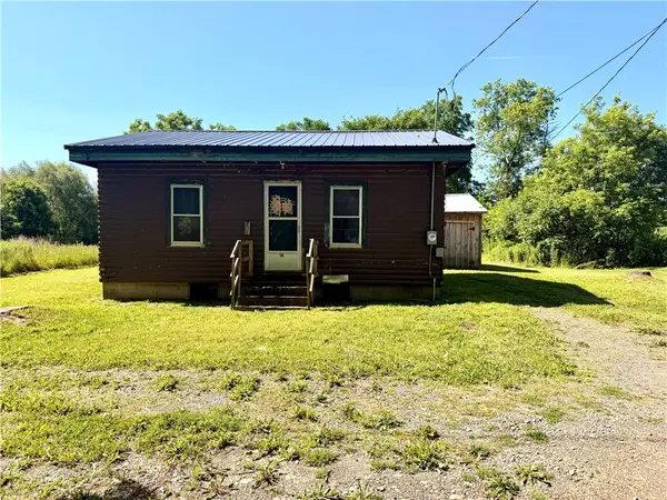 16 Railroad Avenue, New Berlin, NY 13411