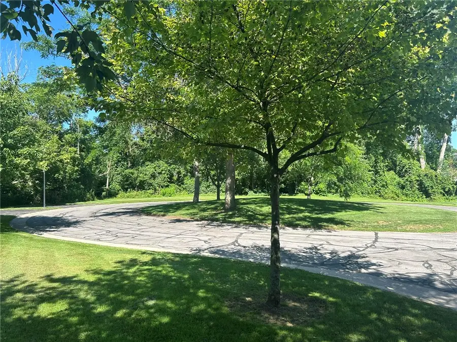 11 Walnut Circle, Webster, NY 14580 - #3