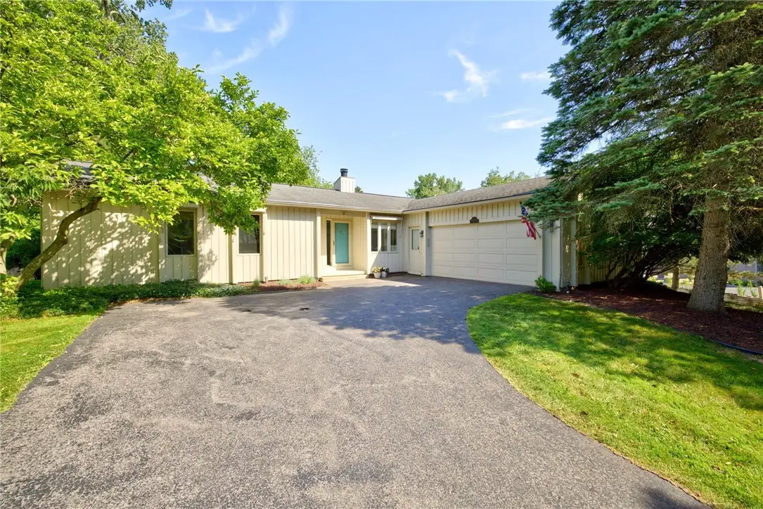 12 Erie Crescent, Fairport, NY 14450 - #1