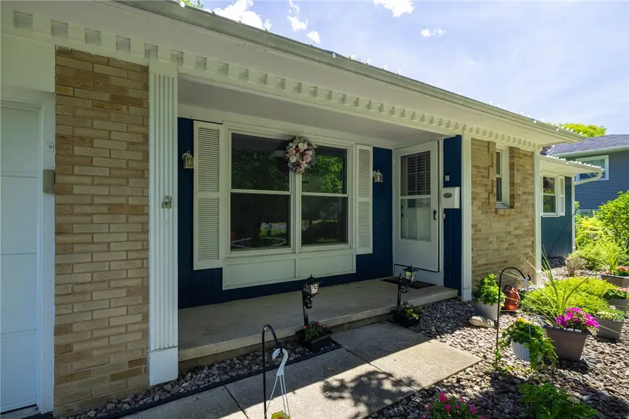 208 Eileen Drive, Rochester, NY 14616 - #2