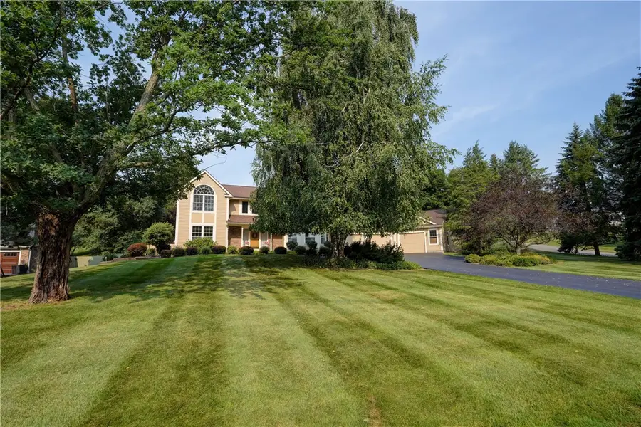 9 Foxboro Lane, Fairport, NY 14450 - #2