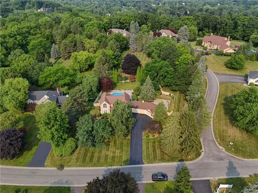 9 Foxboro Lane, Fairport, NY 14450 - #3