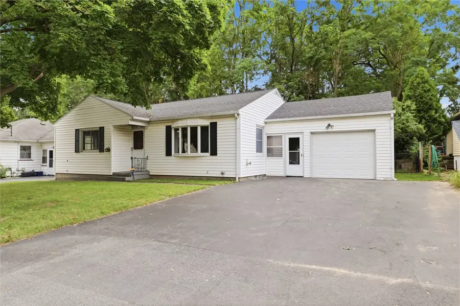 314 Roosevelt Road, East Rochester, NY 14445 - #2