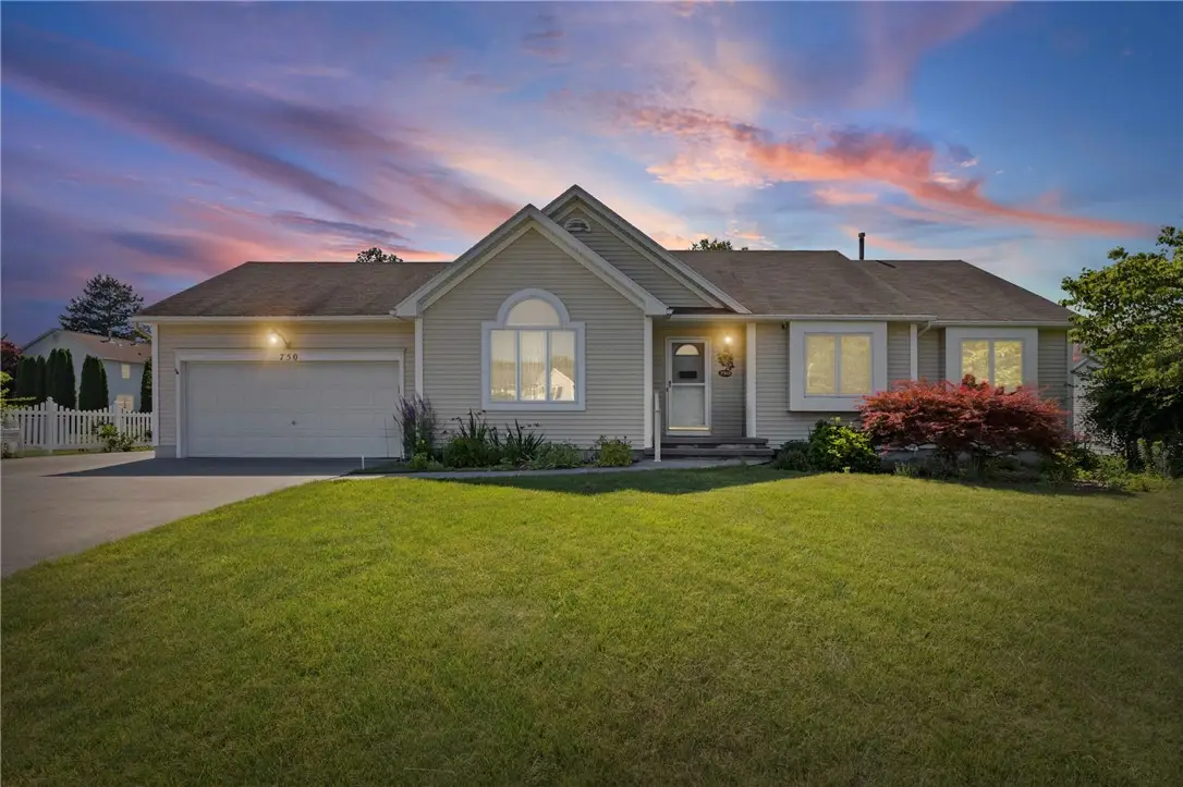 750 Close Circle, Webster, NY 14580 - #1