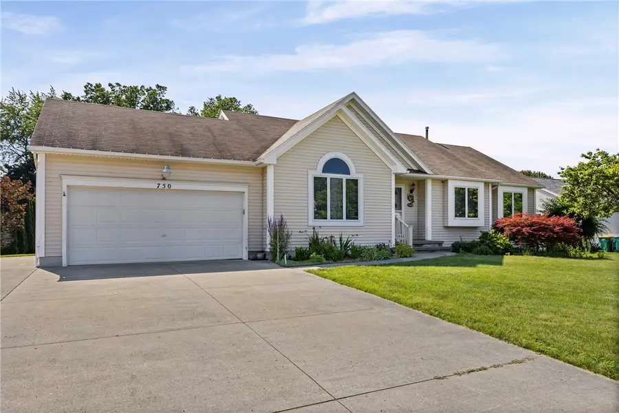 750 Close Circle, Webster, NY 14580 - #2