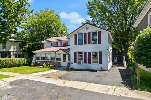 40 Waterloo Street, Clyde, NY 14433