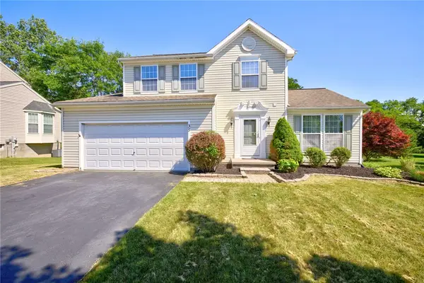 35 Butterfly Lane, West Henrietta, NY 14586