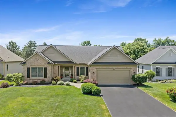29 Brantley Way, Penfield, NY 14526