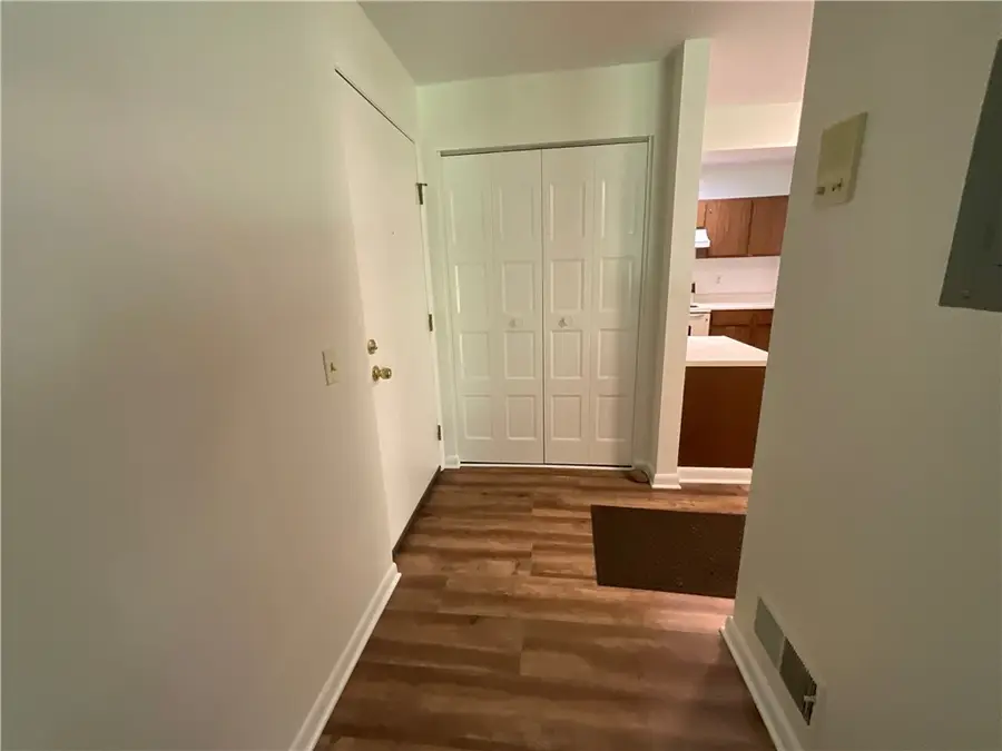24-1 Great Wood Court #1, Fairport, NY 14450 - #3