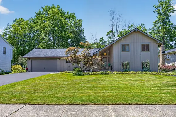 155 Moorland Rd, Rochester, NY 14612