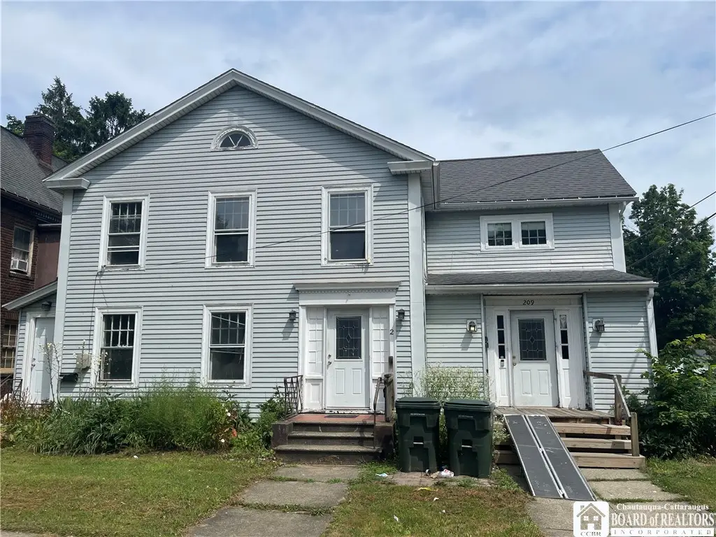 209 E 6th Street, Jamestown, NY 14701 - #1