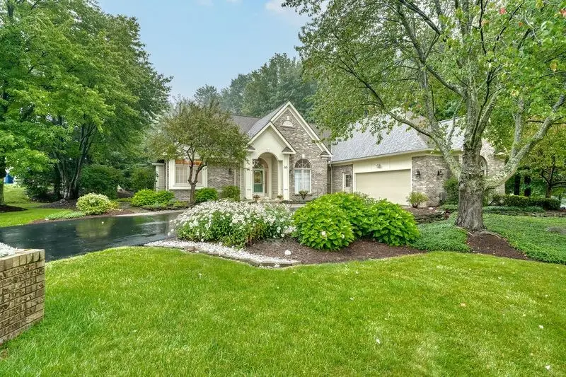 10 Cathedral Oaks, Fairport, NY 14450 - #1