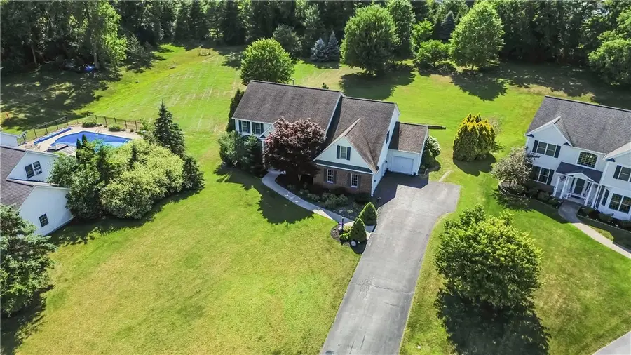 11 Lanaray Park, Fairport, NY 14450 - #2