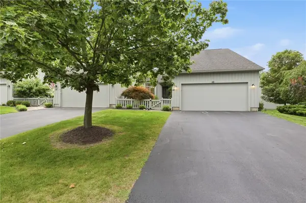 48 Winding Creek Lane, Rochester, NY 14625