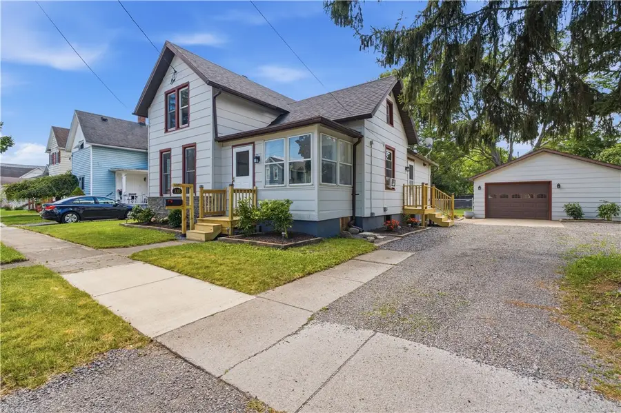 110 S Swan Street, Batavia, NY 14020 - #2