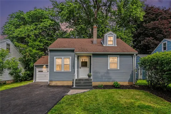 274 Newton Rd, Rochester, NY 14626