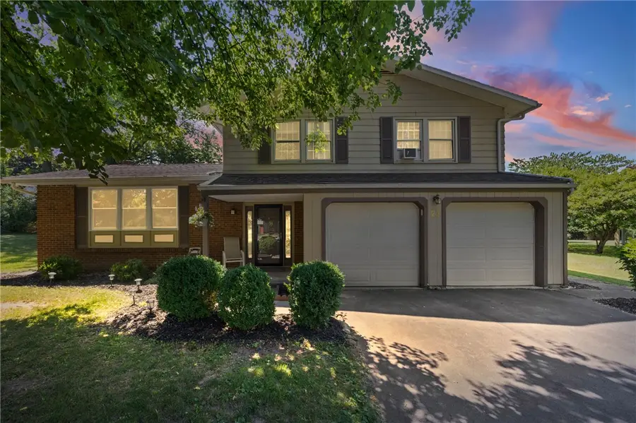 23 Musket Lane, Pittsford, NY 14534 - #2
