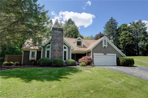 5 Glen Cannon, Pittsford, NY 14534