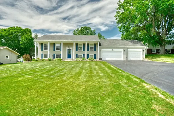 9 Tall Acres Drive, Pittsford, NY 14534