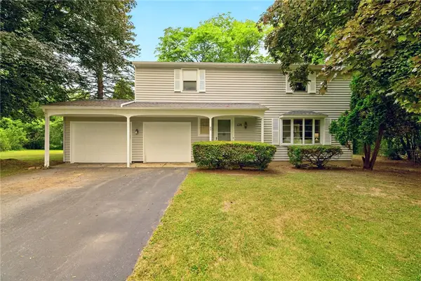 128 Cobblestone Drive, Rochester, NY 14623