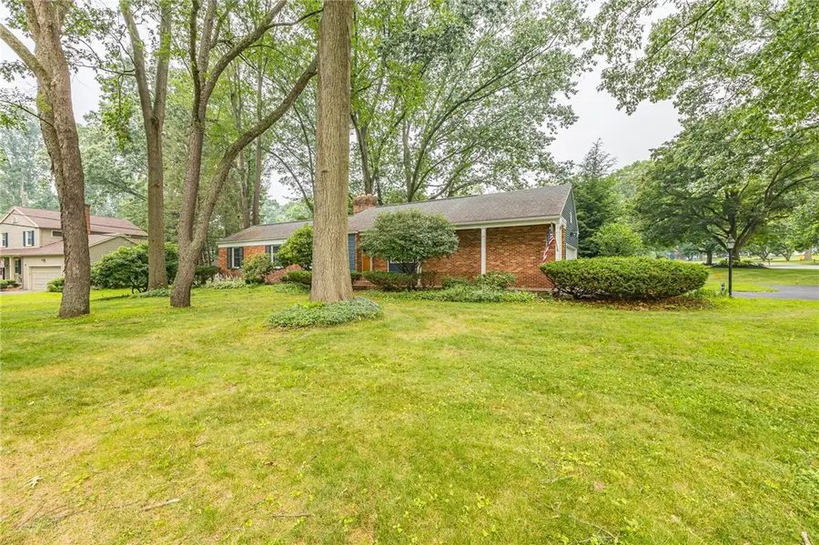 45 Shire Oaks Drive, Pittsford, NY 14534 - #2