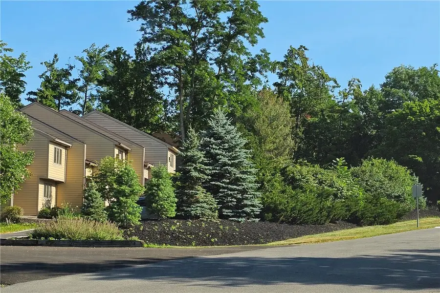 4 Golfside Circle, Canandaigua, NY 14424 - #2