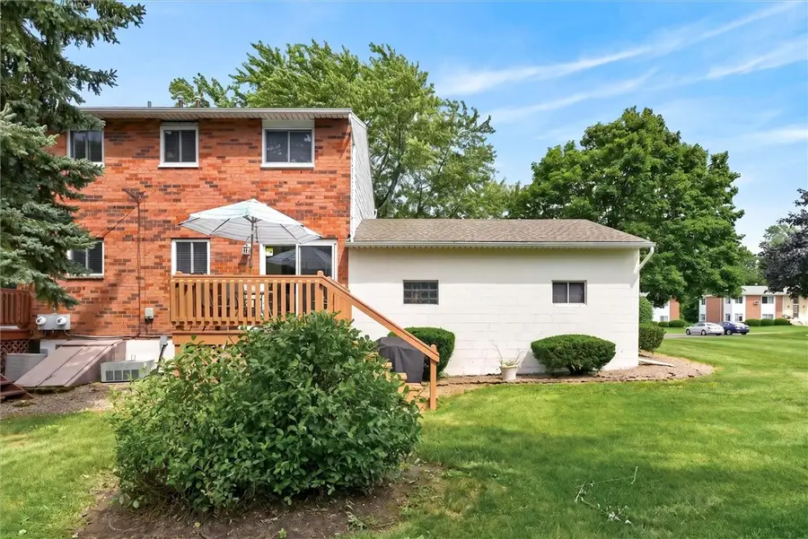 222 Fox Run, Rochester, NY 14606 - #2