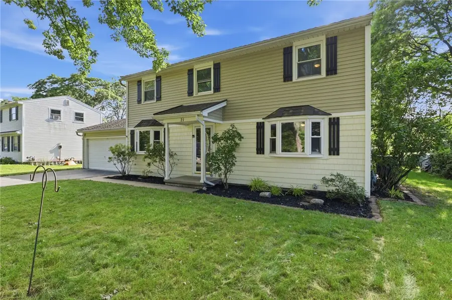 21 Squirrels Heath Road, Fairport, NY 14450 - #3