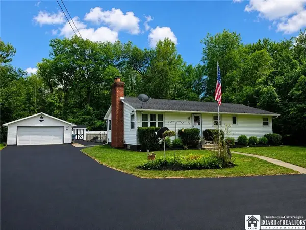 890 Swann Road, Youngstown, NY 14174