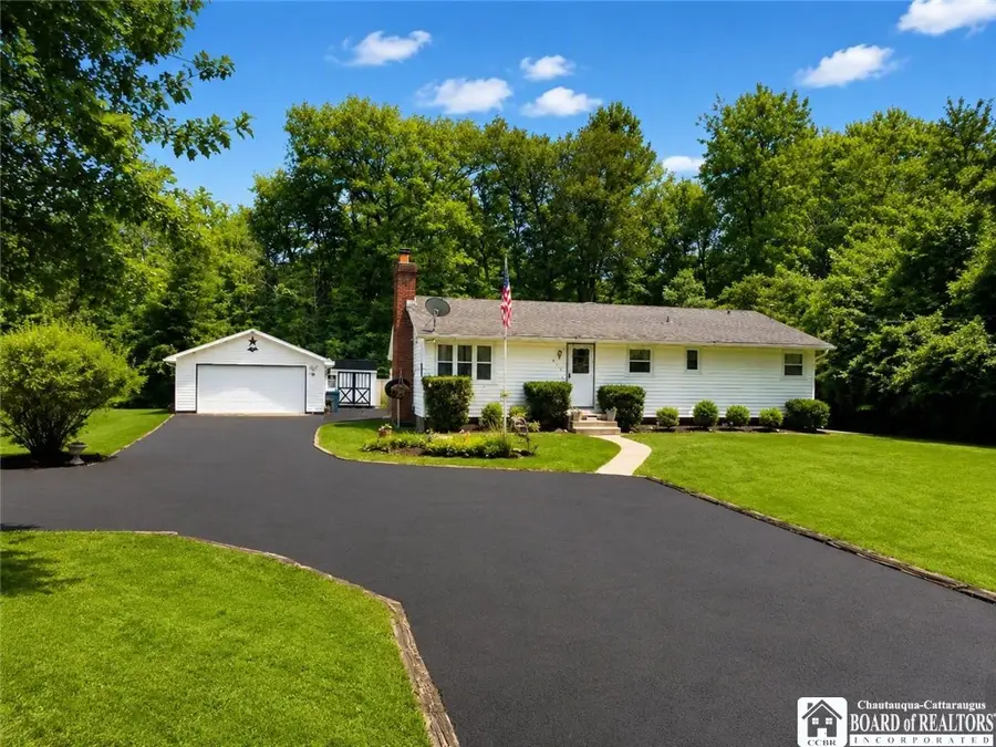 890 Swann Road, Youngstown, NY 14174 - #2
